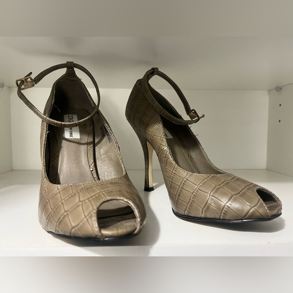 Shoes tan coloured - Picture 2 of 3